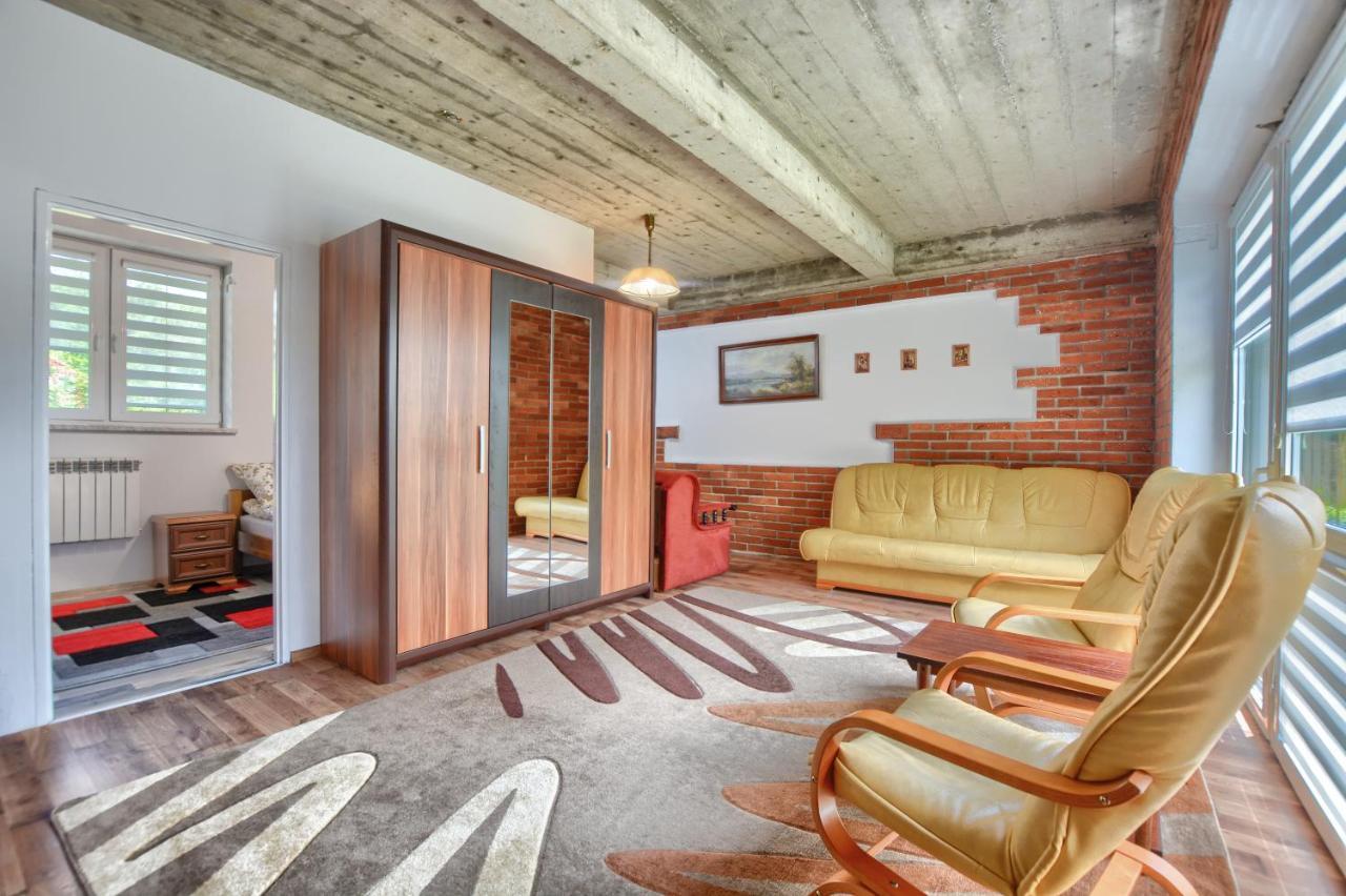 Ceglany Apartament Ustrzyki Dolne Zewnętrze zdjęcie