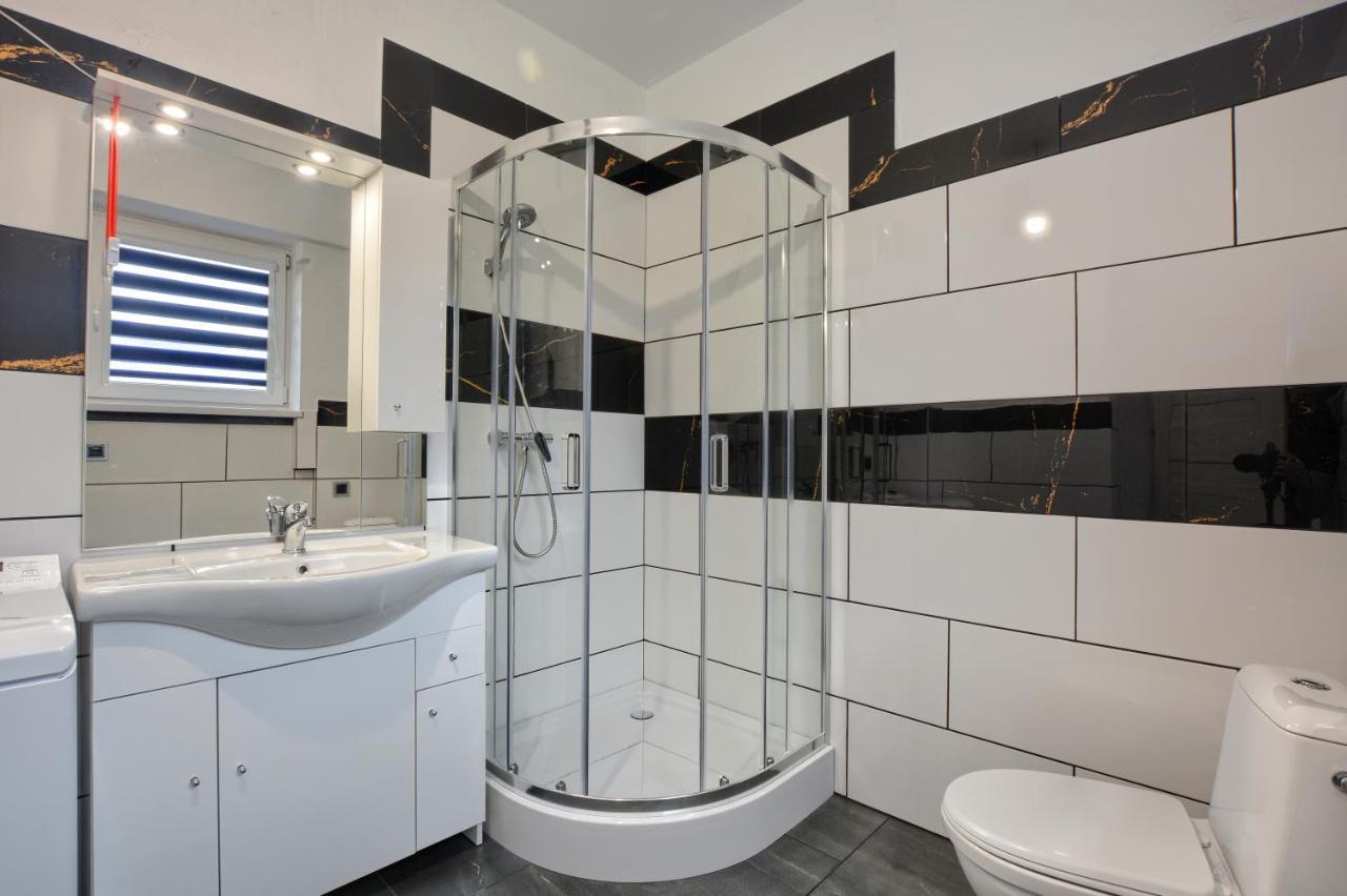 Ceglany Apartament Ustrzyki Dolne Zewnętrze zdjęcie