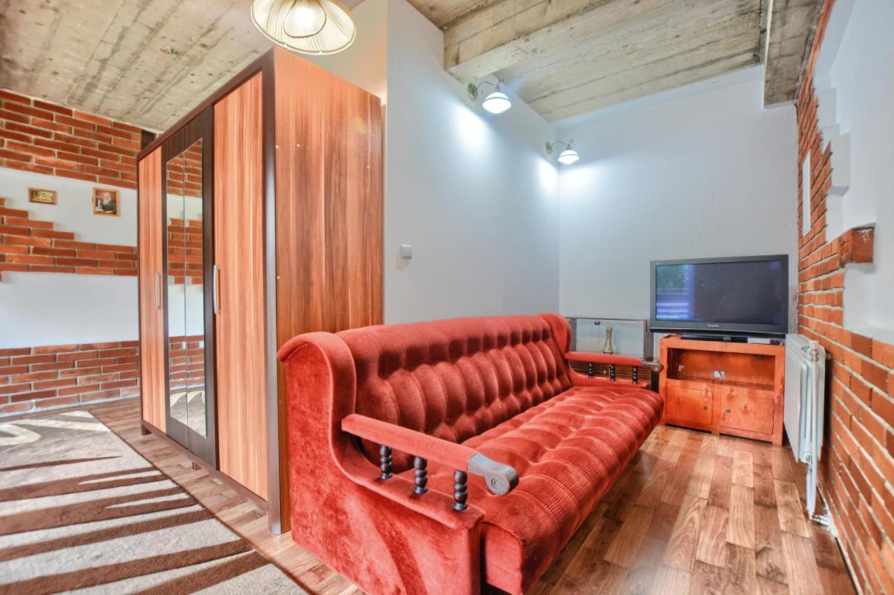 Ceglany Apartament Ustrzyki Dolne Zewnętrze zdjęcie