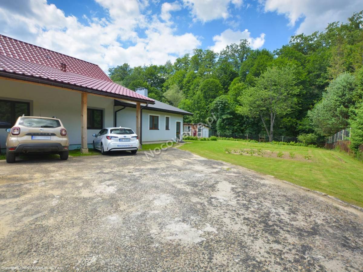 Ceglany Apartament Ustrzyki Dolne Zewnętrze zdjęcie