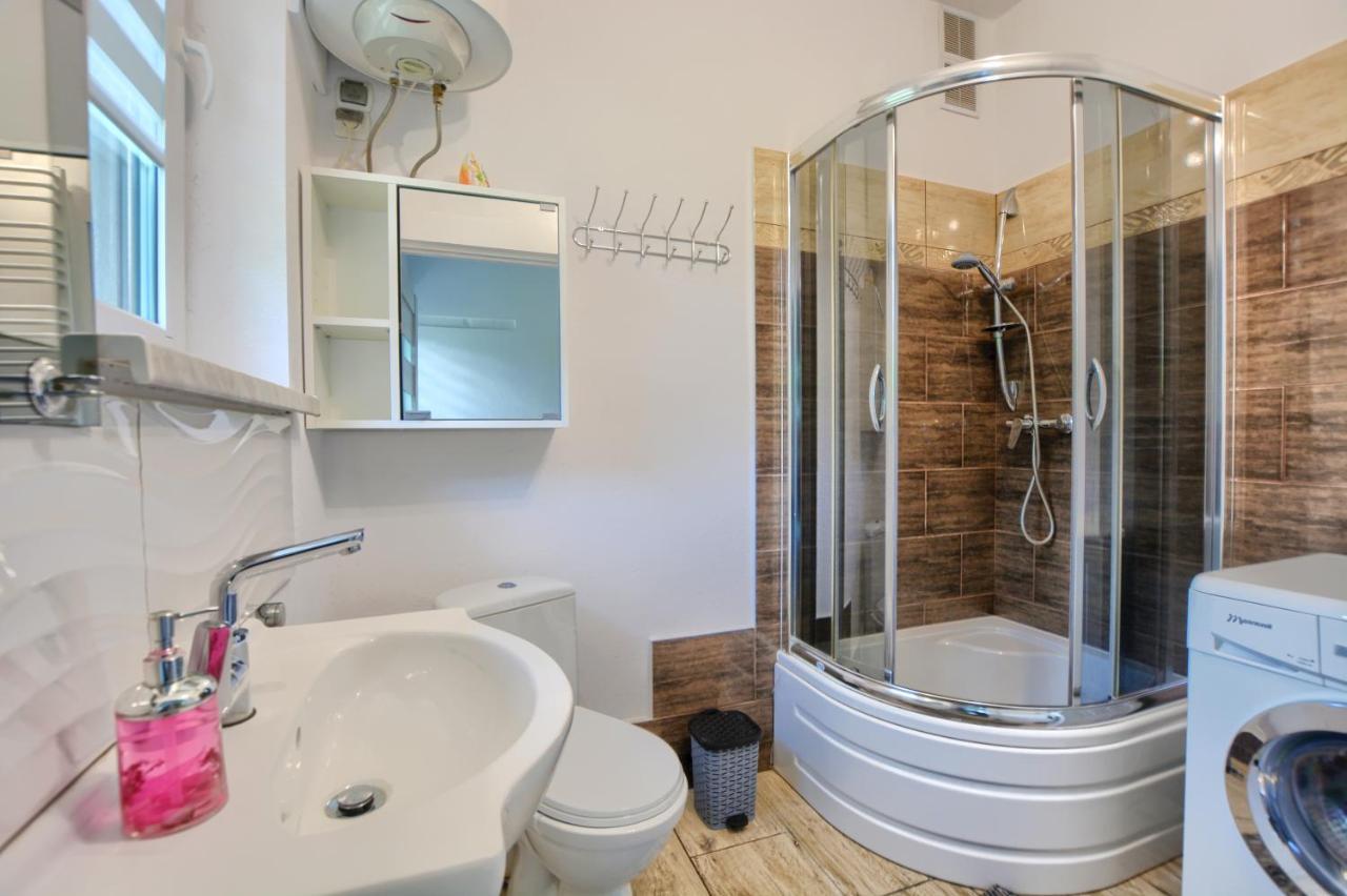 Ceglany Apartament Ustrzyki Dolne Zewnętrze zdjęcie